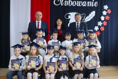 W piątkowe przedpołudnie, 24 października 2025 r. nadszedł ważny i radosny moment dla klasy pierw...