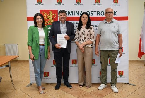 W dniu 9 czerwca 2026 r. zostały podpisane dwie umowy na przebudowę dróg gminnych. Do końca sierp...